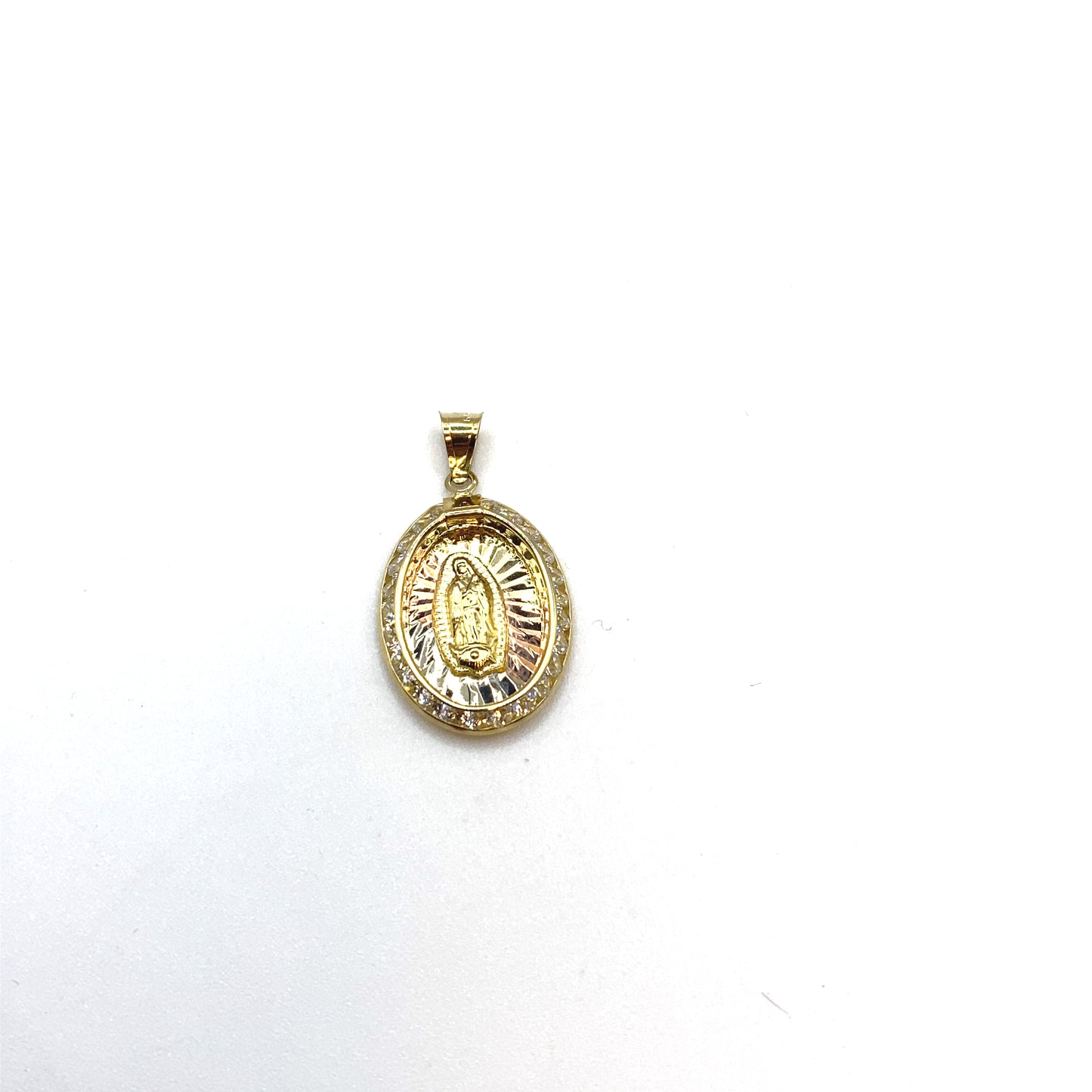 dije medalla ovalada conica con piedras virgen de guadalupe 10k 19x14mm